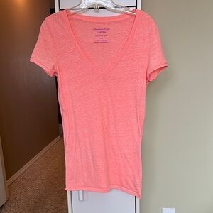 American Eagle Outfitters Peach V-Neck Short Sleeve Tee